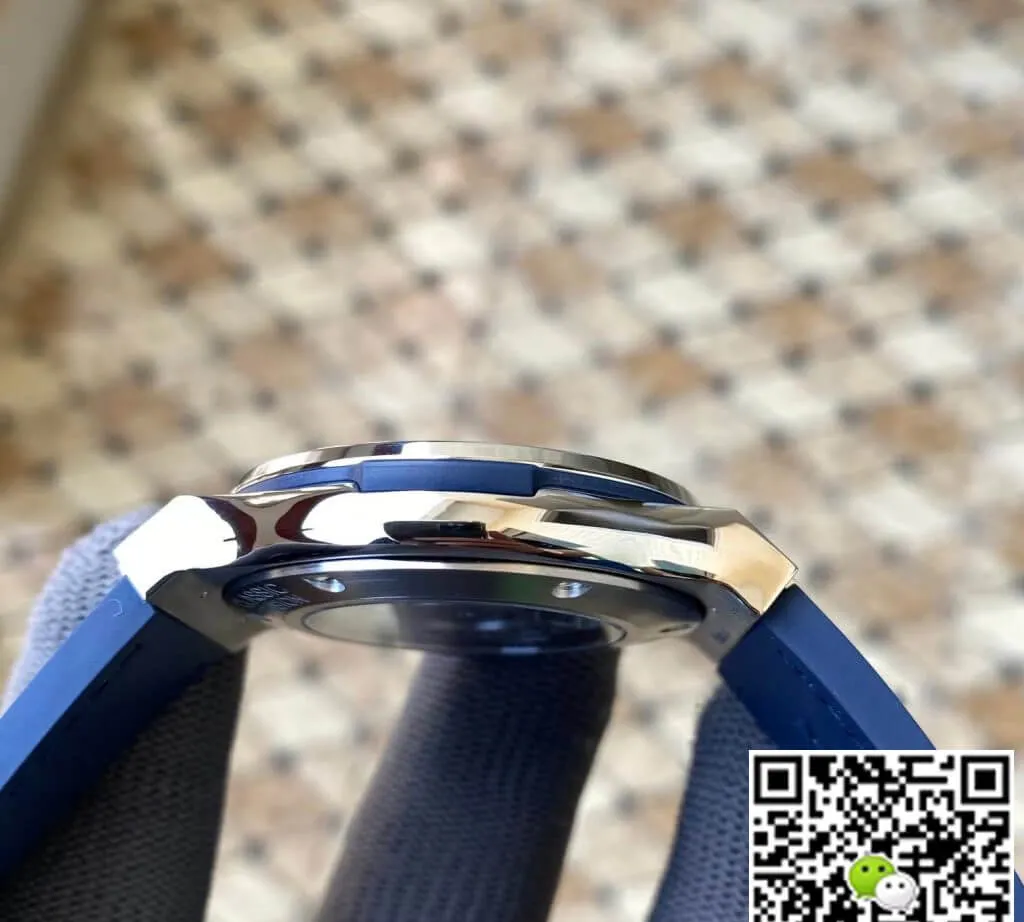 Hublot Classic Fusion 542.NX.7170.LR 42MM APS Factory 1:1 Best Edition Replica Watch Blue Strap